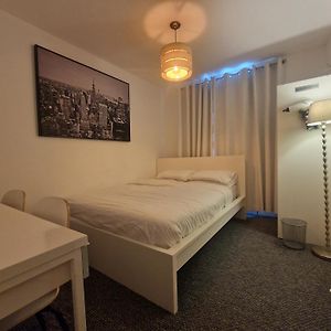 Camera standard con letto king size